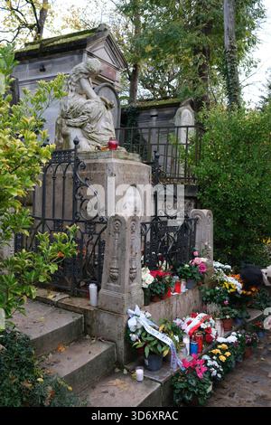 The grave of Polish composer and pianist Frédéric Chopin in Père Lachaise Cemetery Paris France Stock Photo