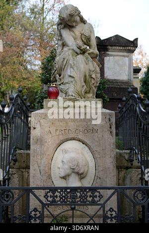 The grave of Polish composer and pianist Frédéric Chopin in Père Lachaise Cemetery Paris France Stock Photo
