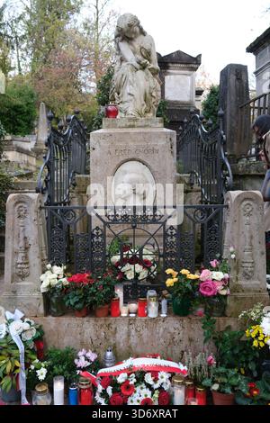 The grave of Polish composer and pianist Frédéric Chopin in Père Lachaise Cemetery Paris France Stock Photo
