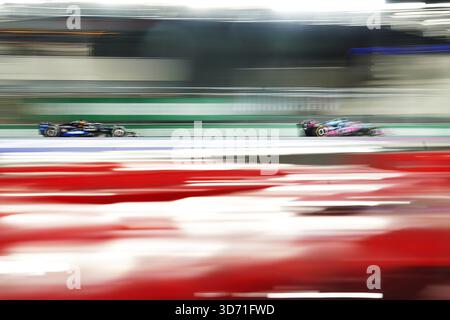 Las Vegas, USA. 22nd Nov, 2025. Drivers compete during the race of the 2025 Formula One U.S. Grand Prix at Las Vegas Circuit, in Las Vegas, the United States, Nov. 22, 2025. Credit: Wu Xiaoling/Xinhua/Alamy Live News Stock Photo