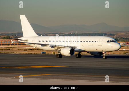 Avión de línea Airbus A320 Stock Photo