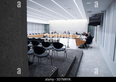 THE HAGUE - Debate on drone control in the House of Representatives. This follows recent incidents involving drones at Eindhoven and Volkel airports. ANP JEROEN JUMELET netherlands out - belgium out Stock Photo