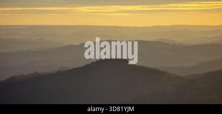 Hills near Sundern in Sauerland, Sauerlandhuegel, Sauerland, sunset, Hoevel, Sundern, Sauerland, North Rhine-Westphalia, Germany Stock Photo