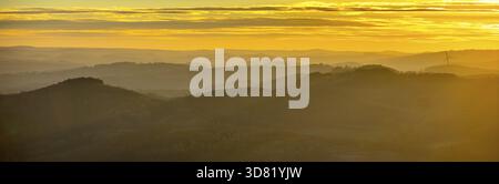 Hills near Sundern in Sauerland, Sauerlandhuegel, Sauerland, sunset, Hoevel, Sundern, Sauerland, North Rhine-Westphalia, Germany Stock Photo