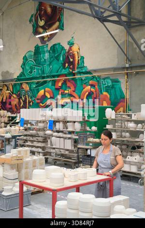 France, Haute Vienne, Limoges, Ateliers Arquié labeled Living Heritage Company, porcelain factory workshop Stock Photo