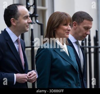 Rachel Reeves Beijing British Treasury chief Rachel Reeves and Chinese Vice Premier He Lifeng ...
