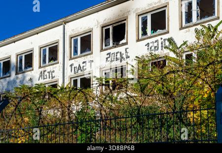 Close-up view of the facade of an abandoned building in Berlin, Germany. Stock Photo