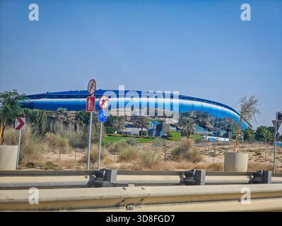 Hamdan Complex Hamdan Sports Complex, Dubai, U.A.E. 7th April, 2016. Swimmer competes ...