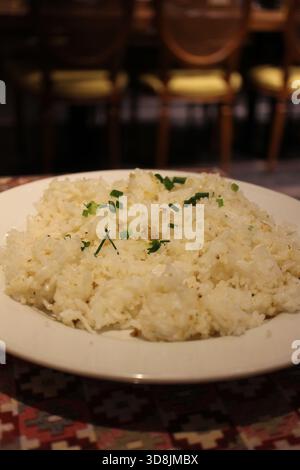 Nepalese (Nepali) cuisine: garlic rice Stock Photo - Alamy