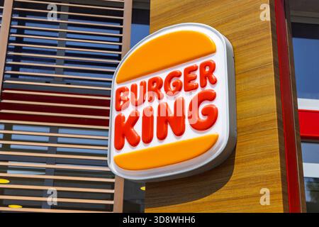 Burger king advertising hi-res stock photography and images - Alamy