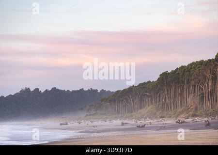 Sunset at Bruce Bay on the West Coast of South Island, New Zealand.  Autumn (May) 2025. Stock Photo