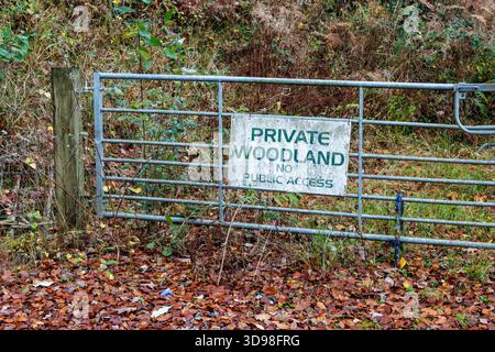 Sign on gate, Private Woodland no access, Blorenge, Wales, UK Stock Photo