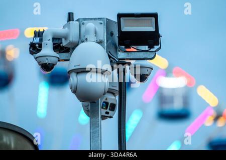 Video surveillance at the Christmas market in Duisburg city centre, Königstraße, by a private security company on behalf of the city; in the event of Stock Photo