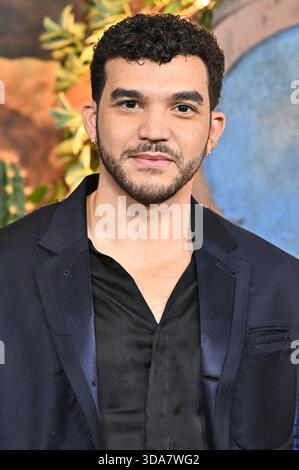 Adam Faison bei der Premiere der 2. Staffel der Amazon Prime Video ...