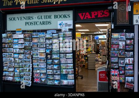 Cambridge souvenir shop with postcards and guide books for tourists as welll as Vapes Stock Photo