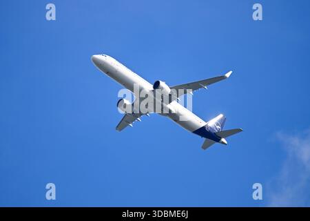 ゆる Airbus A321neo, A321-271NX, of Lufthansa Stock Photo - Alamy