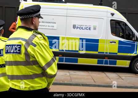 UK Police facial recognition unit in operation on Oxford Cornmarket Street, 22nd December 2025 Stock Photo