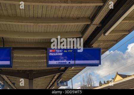 Schaffhausen, Switzerland - Noveber 27. 2025: The IC  (intercity Train) train from Germany to Zurich has delay. The constant delays of Deutsch Bahn ha Stock Photo