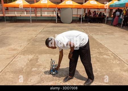 Students assemble and test an educational robot using electronic parts Stock Photo