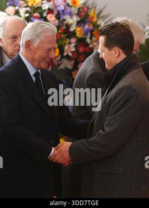 Foto Esclusive ********* Foto LaPresse 10 anni dalla morte dell'Avvocato  Giovanni Agnelli LaPresse 1986 - Perosa Argentina Storico Famiglia Agnelli  Nella foto: Avvocato Giovanni Agnelli a Perosa Argentina nel 1986 con la