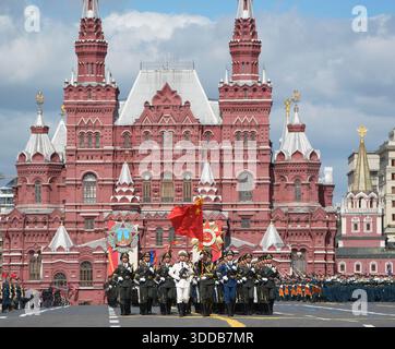(251230) -- BEIJING, Dec. 30, 2025 (Xinhua) -- The Guard of Honor of the Chinese People's Liberation Army (PLA) attend a grand parade marking the 80th anniversary of the victory in the Soviet Union's Great Patriotic War in Moscow, Russia, May 9, 2025. 3. International community marks 80th anniversary of WWII victory   The year 2025 marks the 80th anniversary of the victory of the World Anti-Fascist War and the establishment of the United Nations. The international community has held various forms of commemorative activities.    On May 7, the UN General Assembly convened a special solemn meetin Stock Photo