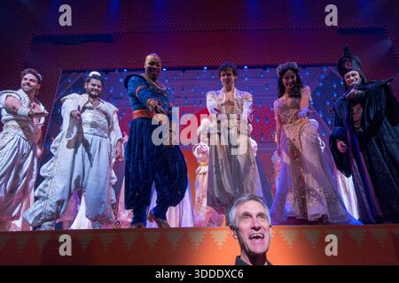 curtain call, cast acknowledging Michael Kosarin, conductor, Aladdin, New Amsterdam Theater, New York City, USA Stock Photo