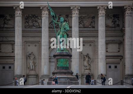 The Royal Palace of Brussels (now art centre) viewed looking east, with the statue of Godefroy de Bouillon in foreground, Belgium. Stock Photo