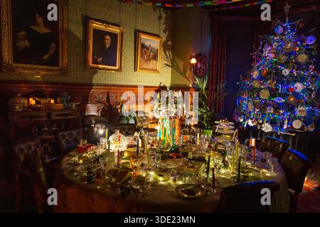 Victorian style christmas decorations, paper chains, christmas crackers and party. Stock Photo