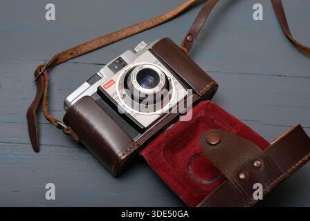 vintage kodak colorsnap 35 camera in brown leather case Stock Photo
