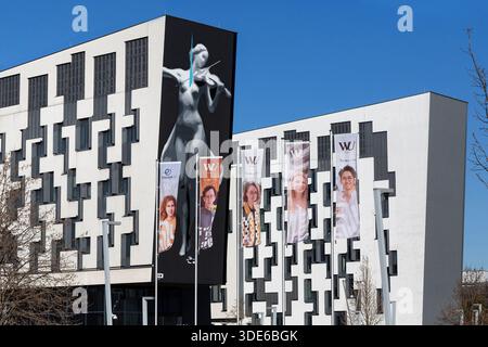 Wirtschaftsuniversität Wien, Österreich // Vienna University of Economics and Business, Austria - 20251229 PD8262 Stock Photo