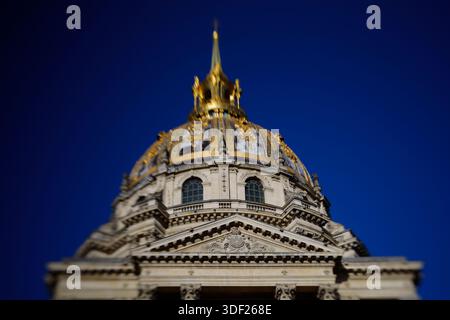 Dome Church at Les Invalides, Paris, France (Lensbaby tilt effect) Stock Photo