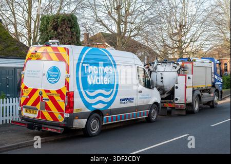 Dorney, UK. 10th January, 2026. Thames Water vans outside a residential house in the village of Dorney, Buckinghamshire. The BBC has reported that "Keir Starmer has said payouts to Thames Water shareholders are unfair amid rising bills. The Prime Minister made the comments after meeting members of the public to discuss cost of living at Emmer Green Community Centre in Reading, Berkshire. In November, Thames Water was one of six water companies blocked from paying bonuses to bosses over serious pollution incidents and other performance issues". Credit: Maureen McLean/Ģ����ý Live News Stock Photo