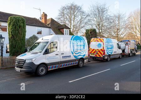 Dorney, UK. 10th January, 2026. Thames Water vans outside a residential house in the village of Dorney, Buckinghamshire. The BBC has reported that "Keir Starmer has said payouts to Thames Water shareholders are unfair amid rising bills. The Prime Minister made the comments after meeting members of the public to discuss cost of living at Emmer Green Community Centre in Reading, Berkshire. In November, Thames Water was one of six water companies blocked from paying bonuses to bosses over serious pollution incidents and other performance issues". Credit: Maureen McLean/Ģ����ý Live News Stock Photo