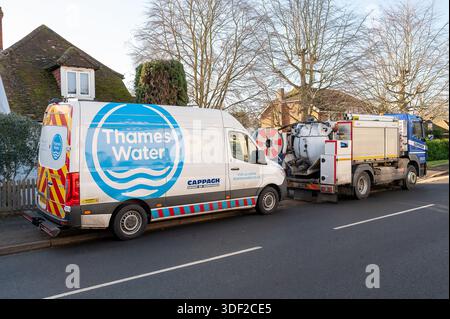 Dorney, UK. 10th January, 2026. Thames Water vans outside a residential house in the village of Dorney, Buckinghamshire. The BBC has reported that "Keir Starmer has said payouts to Thames Water shareholders are unfair amid rising bills. The Prime Minister made the comments after meeting members of the public to discuss cost of living at Emmer Green Community Centre in Reading, Berkshire. In November, Thames Water was one of six water companies blocked from paying bonuses to bosses over serious pollution incidents and other performance issues". Credit: Maureen McLean/Ģ����ý Live News Stock Photo