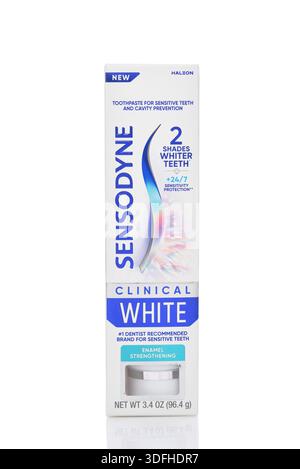 IRVINE, CALIFORNIA - 12 JAN 2026: A box of Sensodyne Clinical, White Toothpaset for sensitive teeth. Stock Photo