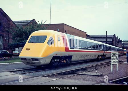 British Rail Class 370 Advanced Passenger Train (APT), (APT-P) No. 370 004 outside British Rail Engineering Ltd Derby Works, UK, in 1979. Experimental tilting train unveiled in 1978 Stock Photo