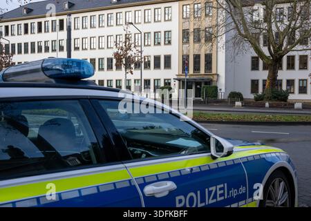 Trier, Germany. 13th Jan, 2026. Senior public prosecutor Eric Samel ...
