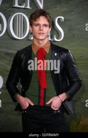 Finn Bennett Premiere of HBO Max Italia series -A knight of the seven ...
