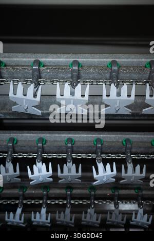 bird chicken factory line hang after bleed to next staion pull head in ...