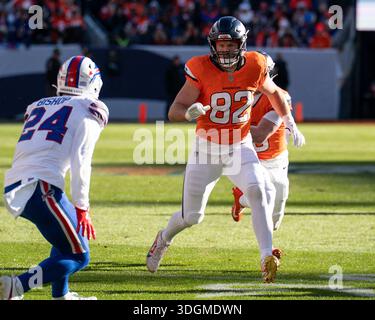 Denver Broncos tight end Adam Trautman (82) against the Arizona ...