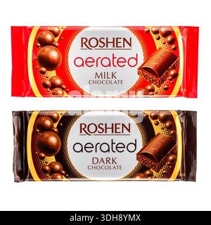 Yerevan Armenia 1.10.2026. Two bars of chocolate with the word Roshen Aerated on them. One is dark and the other is milk Stock Photo