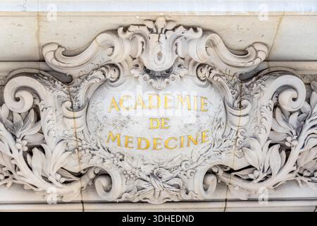 Sign at the entrance of the Acad��mie Nationale de M��decine, a French institution with an advisory role in public health, Paris, France Stock Photo
