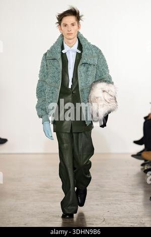 Fashion Stock Photography Sites 2026.Paris, Frankreich. 21st Jan, 2026. SONGZIO men Fall/Winter 2026-2027 ...