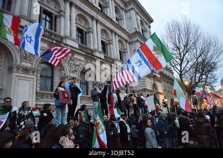 Free Iran - Protesters march to American Embassy. 25th January 2026 Stock Photo