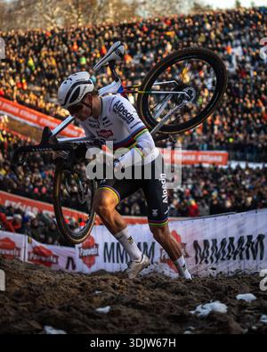 Why This Matters: Van der Poel’s Return Could Decide the Dutch Title