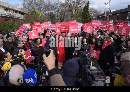 (2nd centre left to right) Angela Rayner, Jonathan Reynolds, Lucy Powell Deputy leader of the Labour Party and Angeliki Stogia at the announcement at the Jain Community Centre in Denton that Angeliki Stogia is the party's candidate for the Gorton and Denton by-election. Picture date: Saturday January 31, 2026. Stock Photo