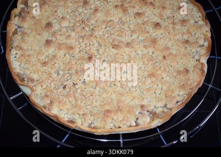 a fusion of French and German baking traditions, Apple tart with crumble Stock Photo