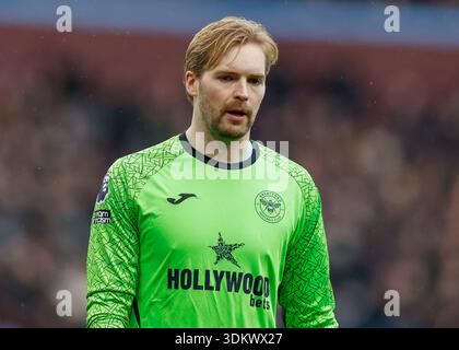 Birmingham England 1st February 2026 Caoimhin Kelleher Of Brentford Birmingham England 1st February 2026 Caoimhin Kelleher Of Brentford During The Aston Villa Vs Brentford Premier League Match At Villa Park Birmingham Picture Credit Should Read Cody Froggatt Sportimage 3dkwx27 
