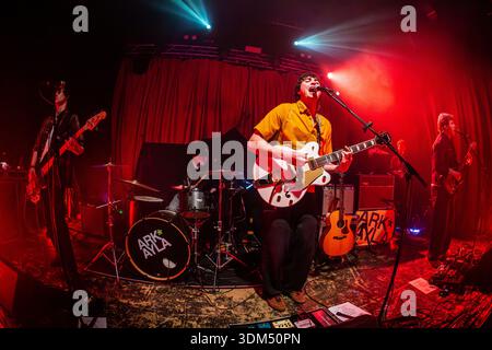 milan-italy-03th-feb-2026-the-english-indie-rock-band-arkayla