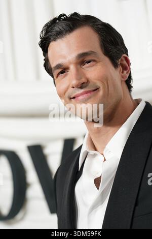 4 February 2026 New York New York Paul Anthony Kelly Love Story Paul Anthony Kelly At Arrivals For Fxs Love Story John F Kennedy Jr Carolyn Bessette Series Premiere Carnegie Hall New York Ny February 03 2026 Photo By Kristin Collection 3dm59fk 